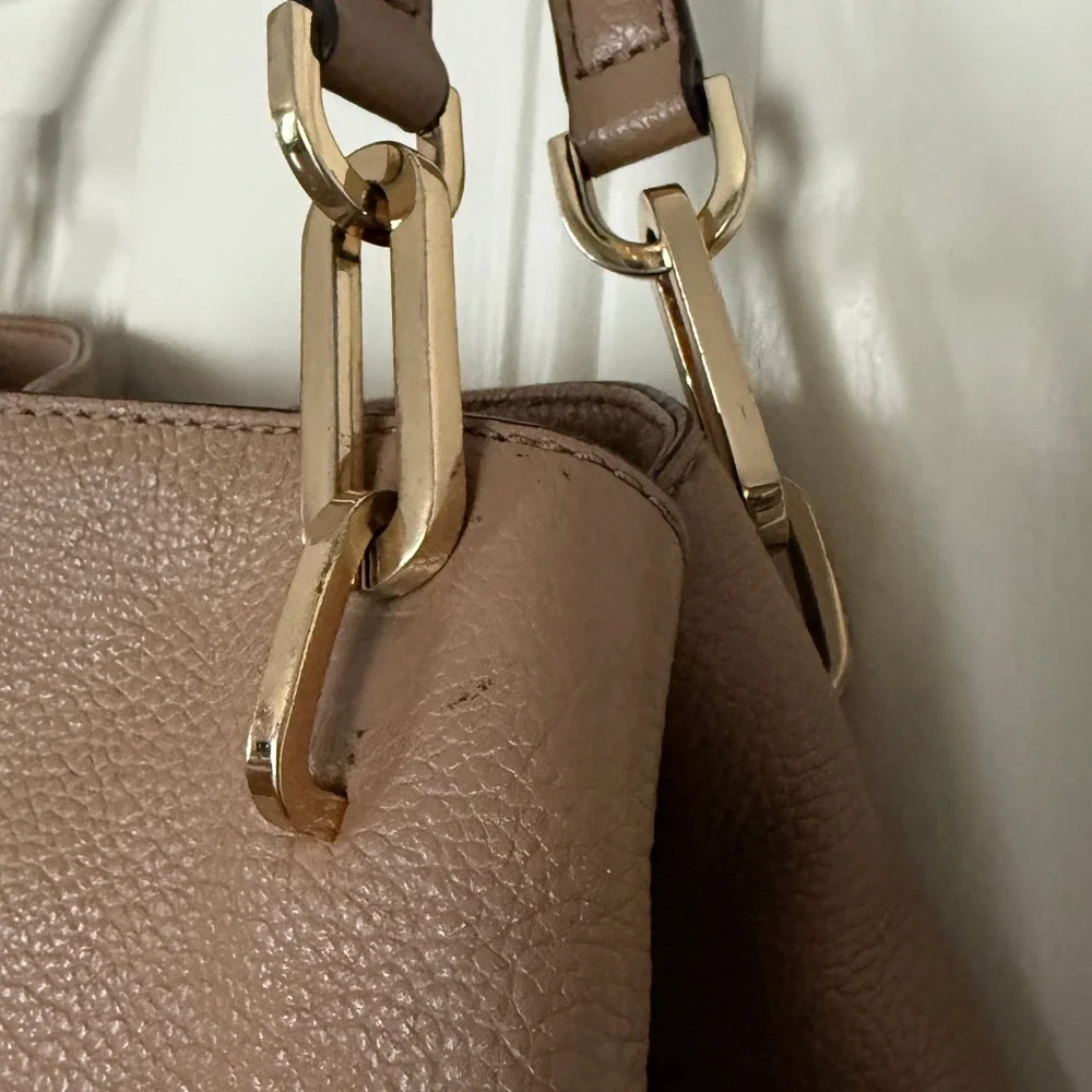 Michael Kors Leighton Satchel Shoulder Bag Gold Chain Camel Pebbled Leather Chic